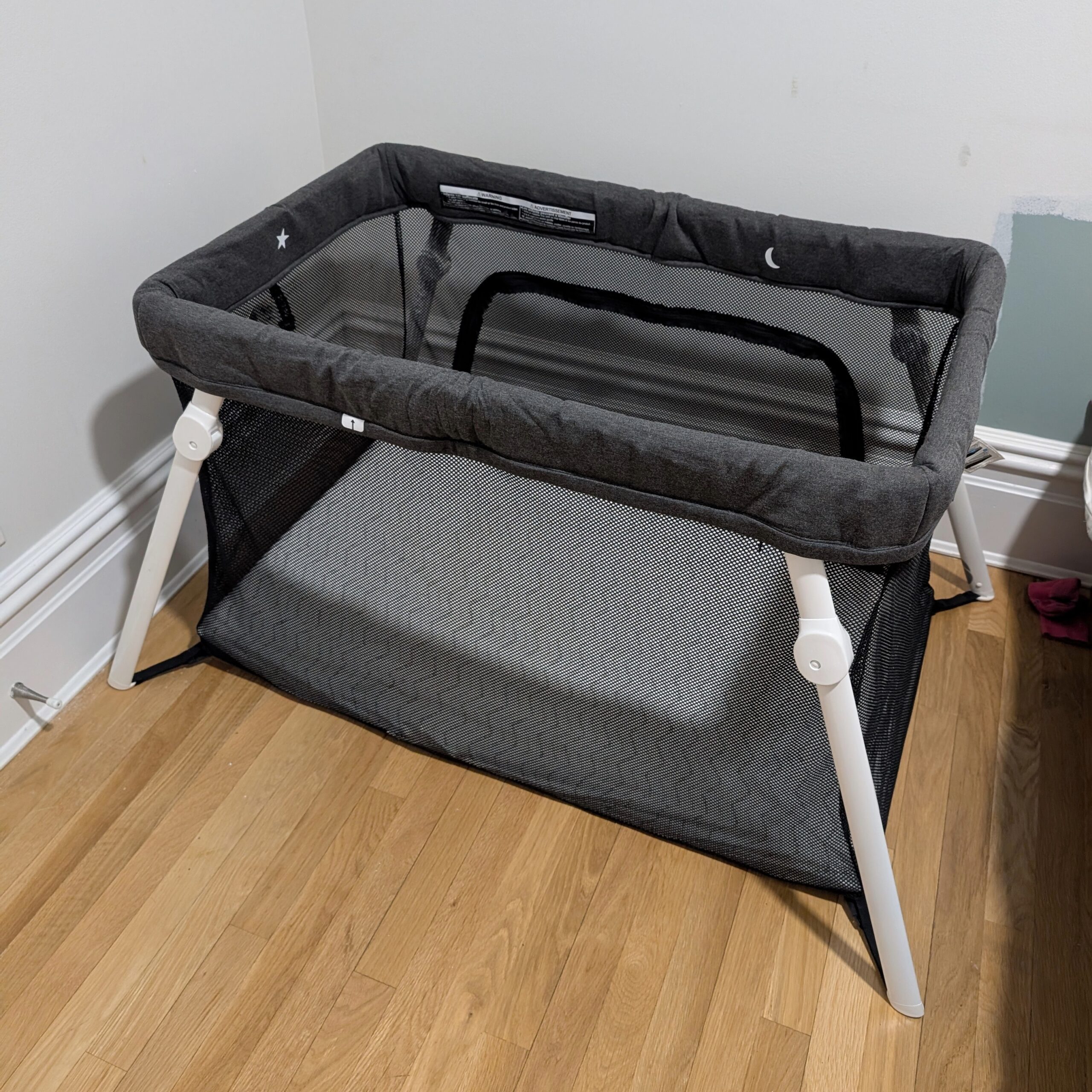 Guava Lotus Travel Crib